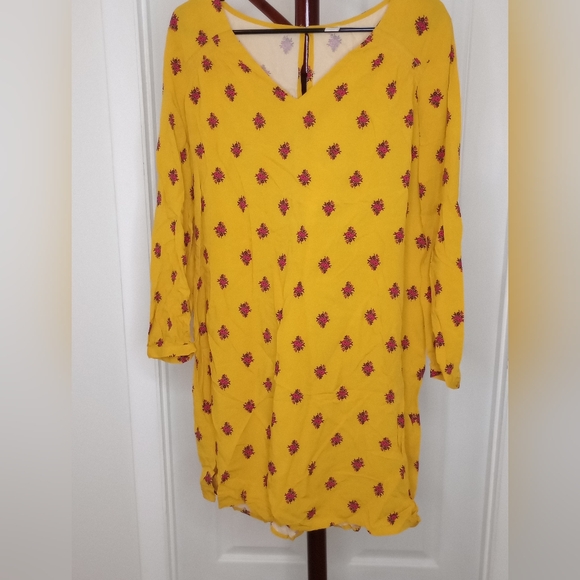 Old Navy Floral Print Dress - Picture 2 of 3